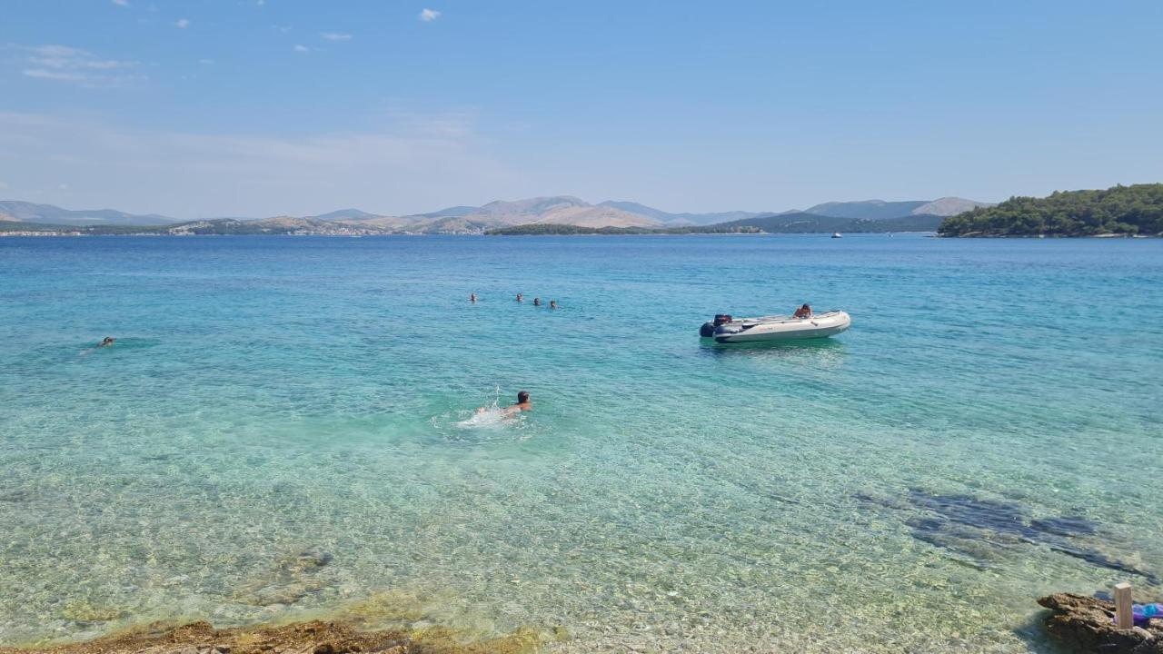 Apartmani Mlinar - One Bedroom Apartment With Seaview Grebaštica Eksteriør billede