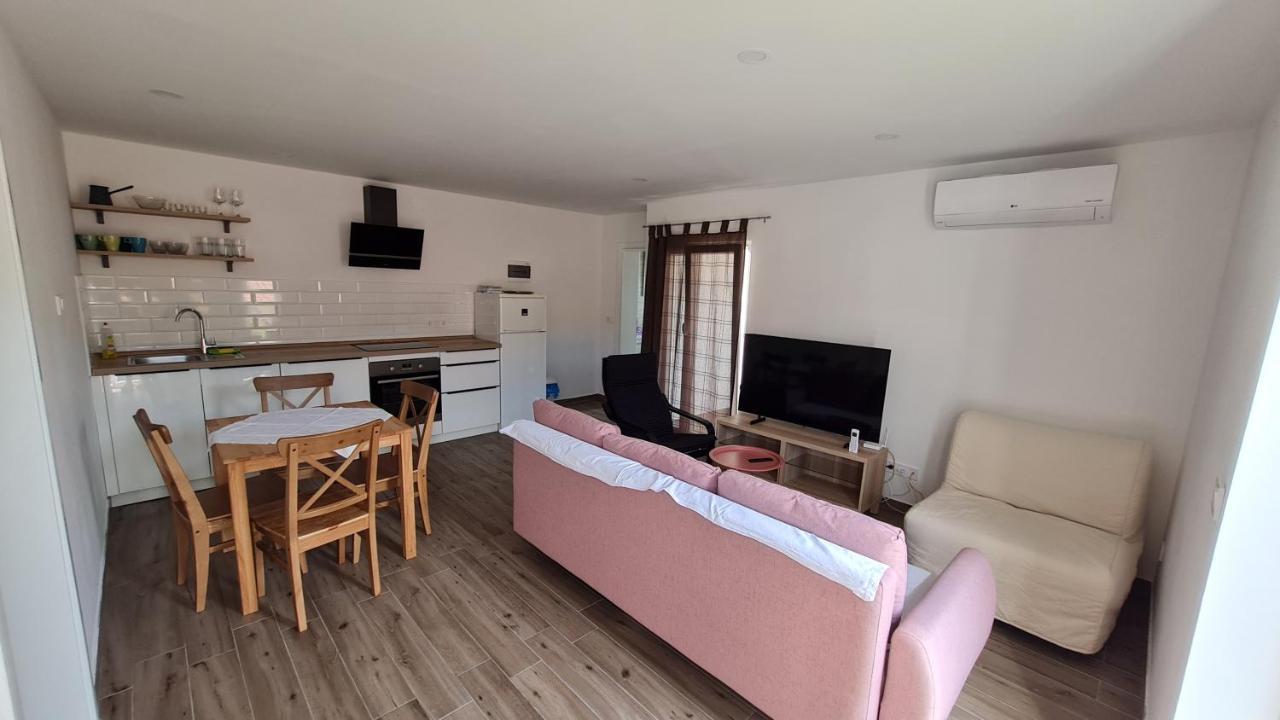 Apartmani Mlinar - One Bedroom Apartment With Seaview Grebaštica Eksteriør billede