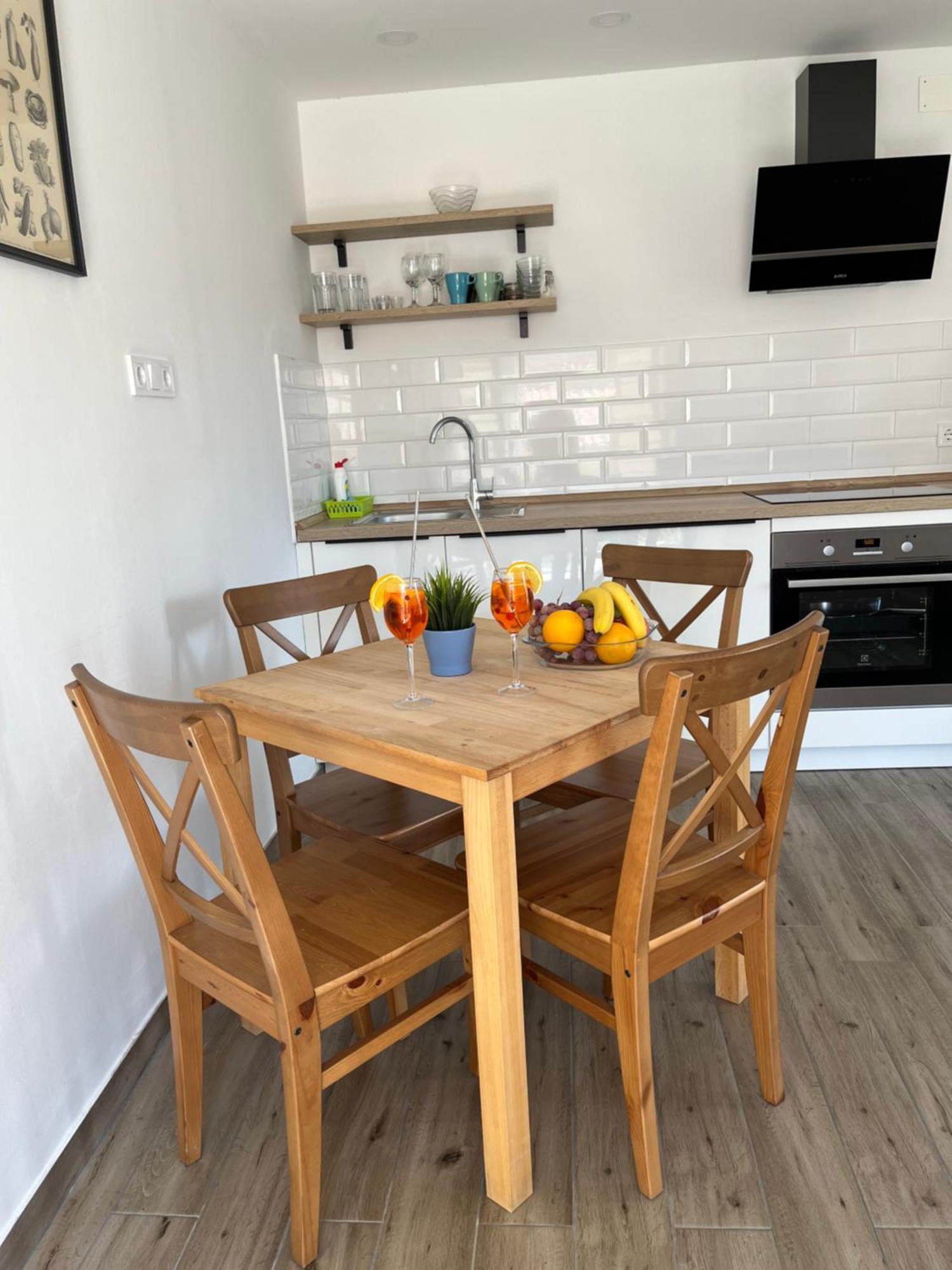 Apartmani Mlinar - One Bedroom Apartment With Seaview Grebaštica Eksteriør billede
