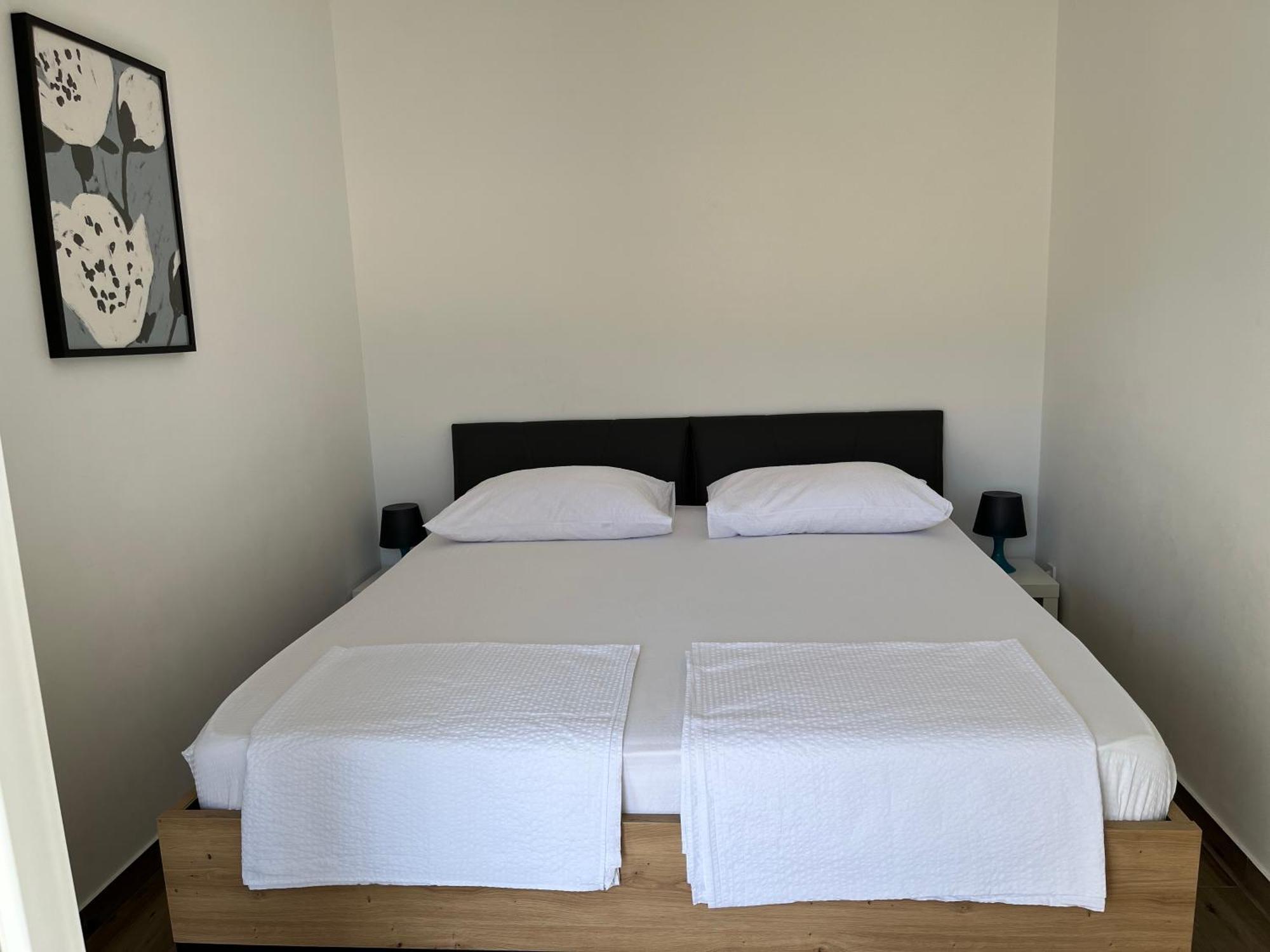 Apartmani Mlinar - One Bedroom Apartment With Seaview Grebaštica Eksteriør billede